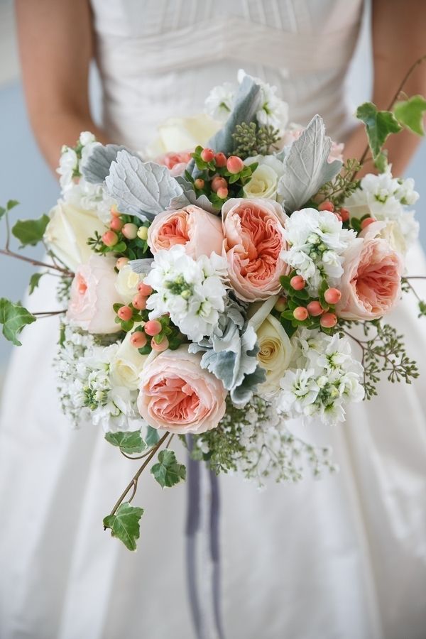 Gorgeous Southern Wedding | Megan and Alex - www.theperfectpalette.com - Color Ideas for Weddings and Parties