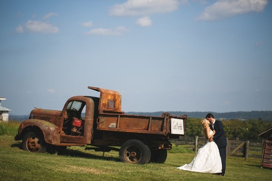 Gorgeous Southern Wedding | Megan and Alex - www.theperfectpalette.com - Color Ideas for Weddings and Parties