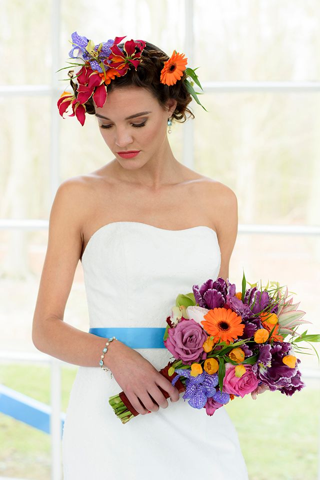 Cinco De May Wedding Inspiration - www.theperfectpalette.com - Color Ideas for Weddings and Parties!