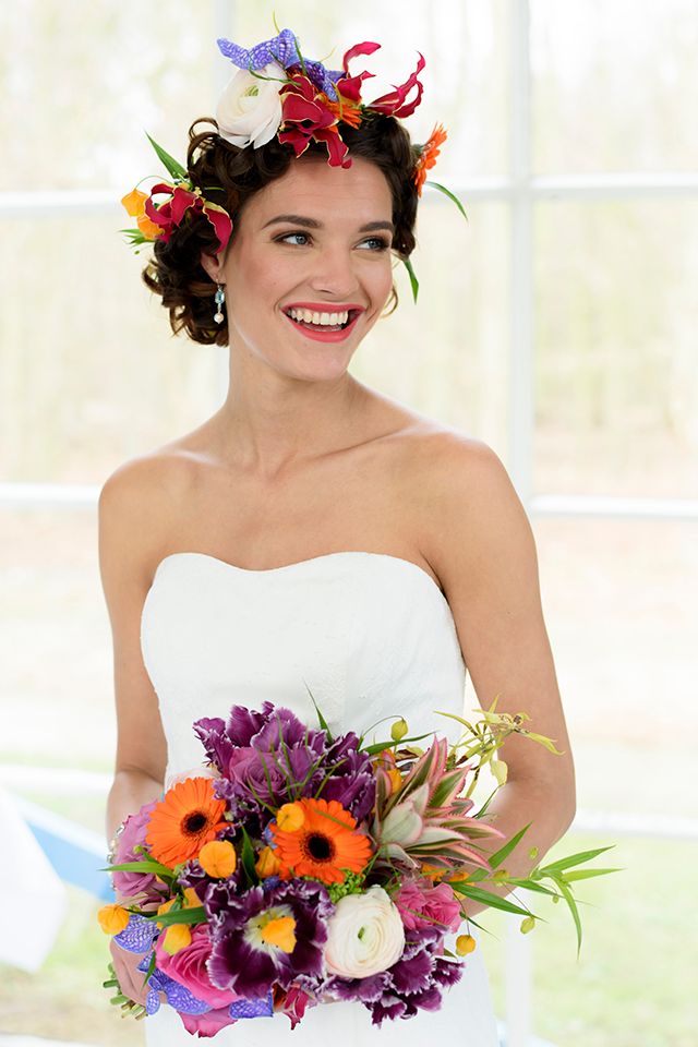 Cinco De May Wedding Inspiration - www.theperfectpalette.com - Color Ideas for Weddings and Parties!