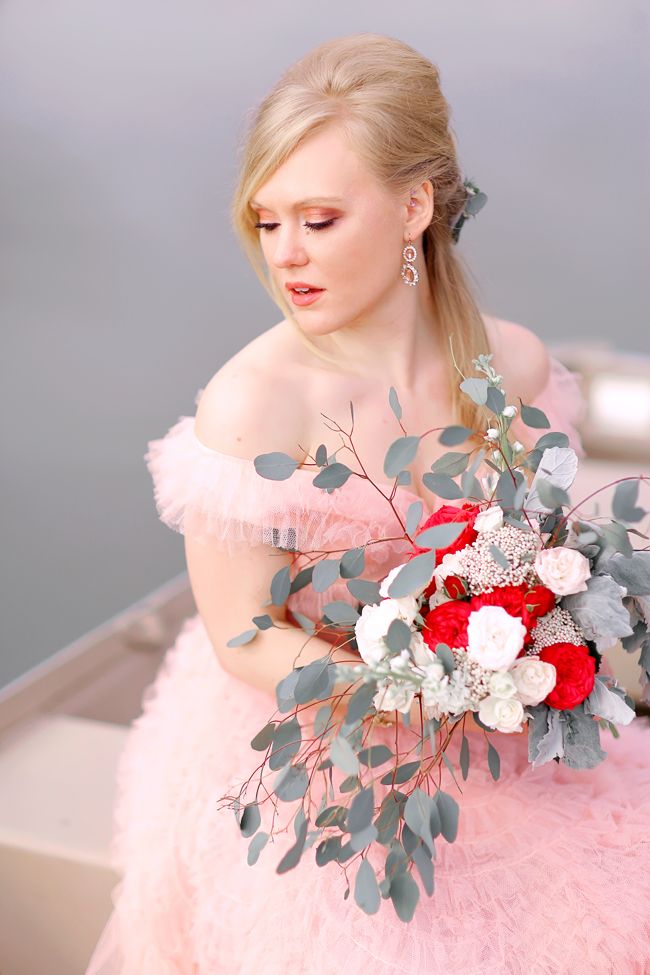 Notebook Inspired Wedding Inspiration - www.theperfectpalette.com - Photography by Gema!