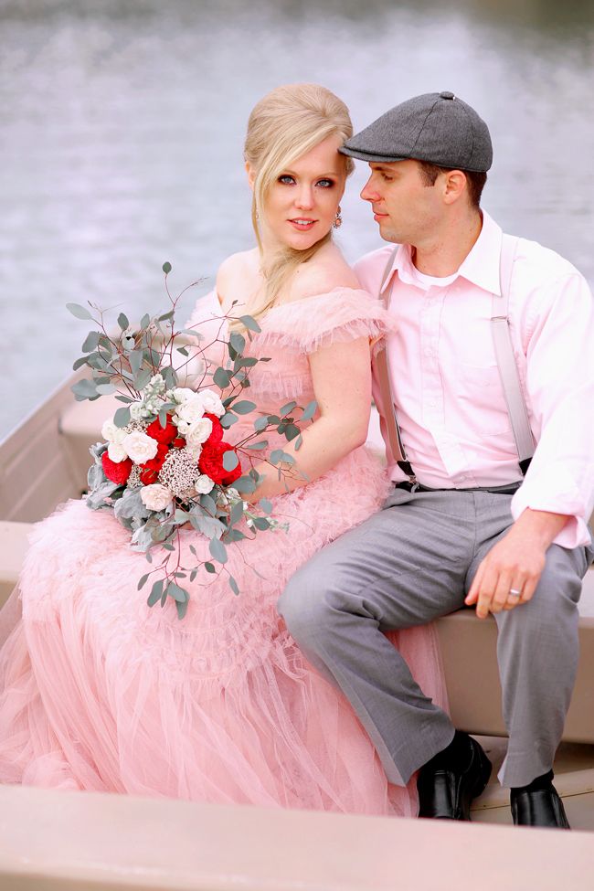 Notebook Inspired Wedding Inspiration - www.theperfectpalette.com - Photography by Gema!