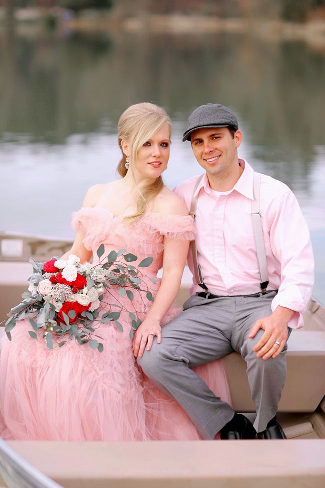 Notebook Inspired Wedding Inspiration - www.theperfectpalette.com - Photography by Gema!