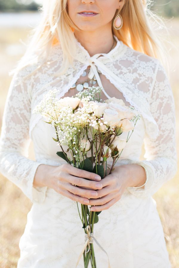 Simple Elegance with Blush Tones - www.theperfectpalette.com - Michelle Mock Photography