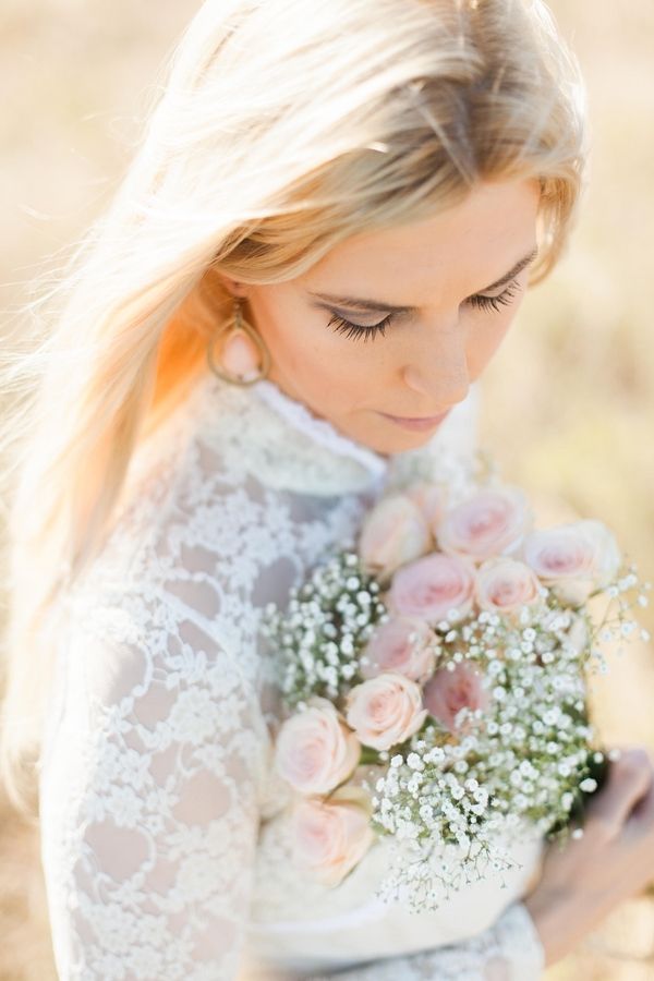 Simple Elegance with Blush Tones - www.theperfectpalette.com - Michelle Mock Photography
