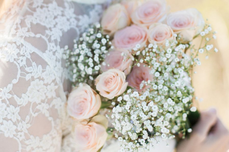 Simple Elegance with Blush Tones - www.theperfectpalette.com - Michelle Mock Photography