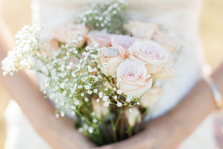 Simple Elegance with Blush Tones - www.theperfectpalette.com - Michelle Mock Photography