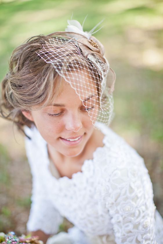 A Sweet Southern Wedding Under the Oak Trees - www.theperfectpalette.com - Watson Studios