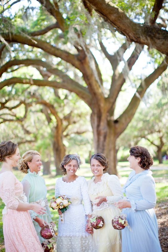 A Sweet Southern Wedding Under the Oak Trees - www.theperfectpalette.com - Watson Studios