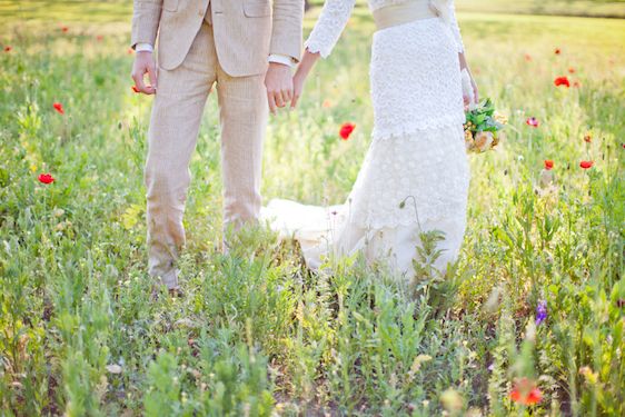 A Sweet Southern Wedding Under the Oak Trees - www.theperfectpalette.com - Watson Studios