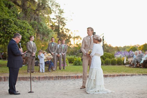 A Sweet Southern Wedding Under the Oak Trees - www.theperfectpalette.com - Watson Studios