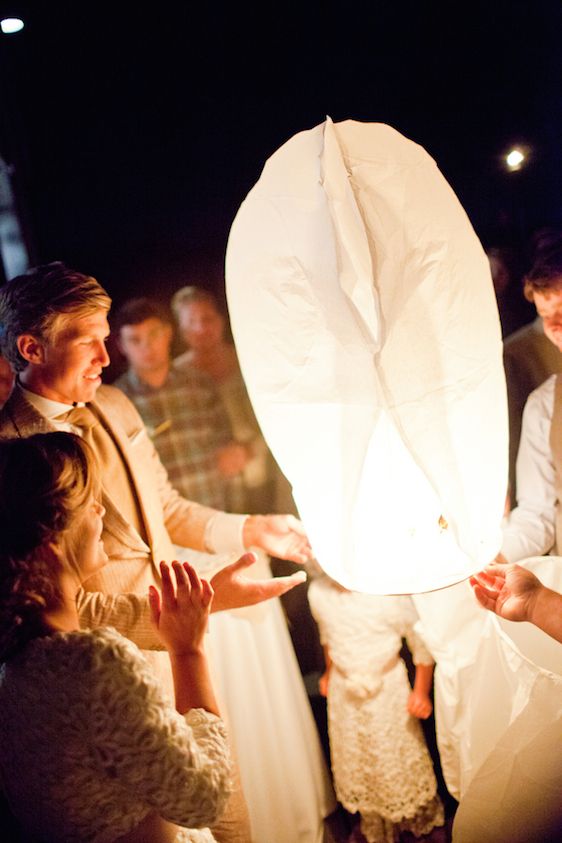 A Sweet Southern Wedding Under the Oak Trees - www.theperfectpalette.com - Watson Studios