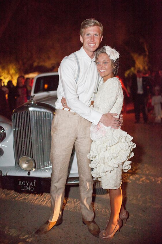 A Sweet Southern Wedding Under the Oak Trees - www.theperfectpalette.com - Watson Studios