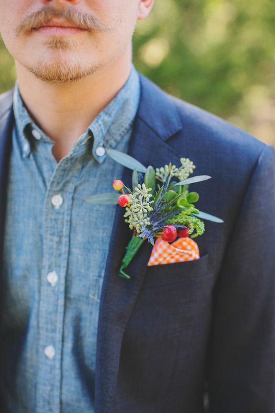 Bright and Beautiful Backyard Wedding - www.theperfectpalette.com - Photo by Betsy, Luciile's Flowers