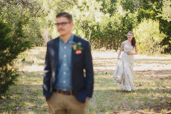 Bright and Beautiful Backyard Wedding - www.theperfectpalette.com - Photo by Betsy, Luciile's Flowers