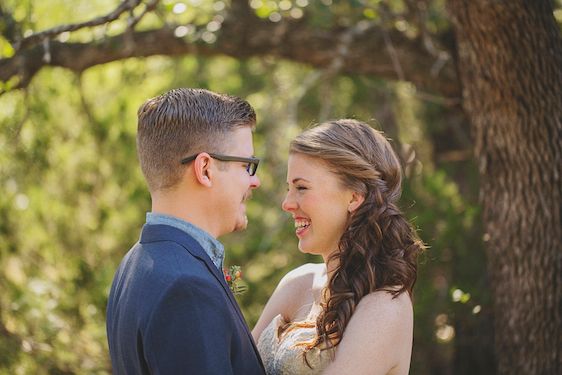 Bright and Beautiful Backyard Wedding - www.theperfectpalette.com - Photo by Betsy, Luciile's Flowers