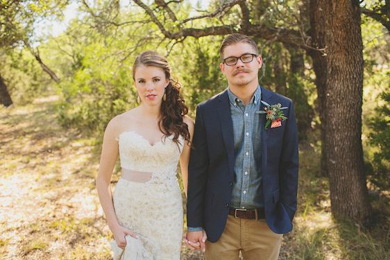 Bright and Beautiful Backyard Wedding - www.theperfectpalette.com - Photo by Betsy, Luciile's Flowers