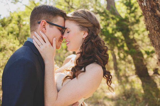 Bright and Beautiful Backyard Wedding - www.theperfectpalette.com - Photo by Betsy, Luciile's Flowers