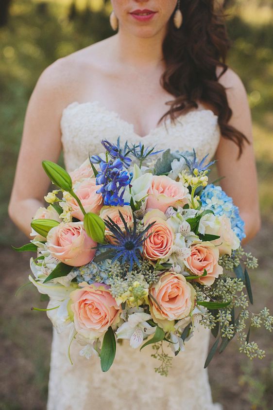 Bright and Beautiful Backyard Wedding - www.theperfectpalette.com - Photo by Betsy, Luciile's Flowers