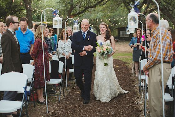 Bright and Beautiful Backyard Wedding - www.theperfectpalette.com - Photo by Betsy, Luciile's Flowers