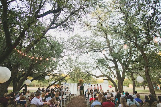 Bright and Beautiful Backyard Wedding - www.theperfectpalette.com - Photo by Betsy, Luciile's Flowers