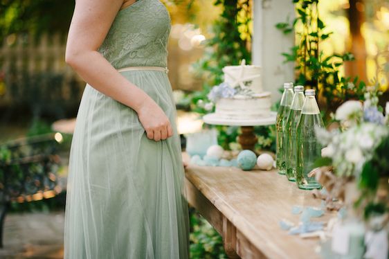 Coastal Chic Wedding Inspiration - www.theperfectpalette.com - Styled by The Perfect Palette, photos by Lauren Rae Photography, floral design by Bre Garvin of Juli Vaughn Designs