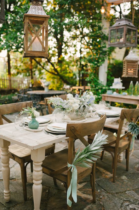 Coastal Chic Wedding Inspiration - www.theperfectpalette.com - Styled by The Perfect Palette, photos by Lauren Rae Photography, floral design by Bre Garvin of Juli Vaughn Designs