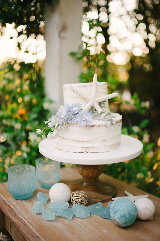 Coastal Chic Wedding Inspiration - www.theperfectpalette.com - Styled by The Perfect Palette, photos by Lauren Rae Photography, floral design by Bre Garvin of Juli Vaughn Designs