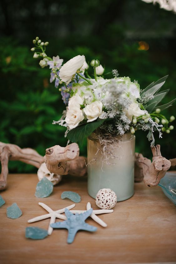 Coastal Chic Wedding Inspiration - www.theperfectpalette.com - Styled by The Perfect Palette, photos by Lauren Rae Photography, floral design by Bre Garvin of Juli Vaughn Designs