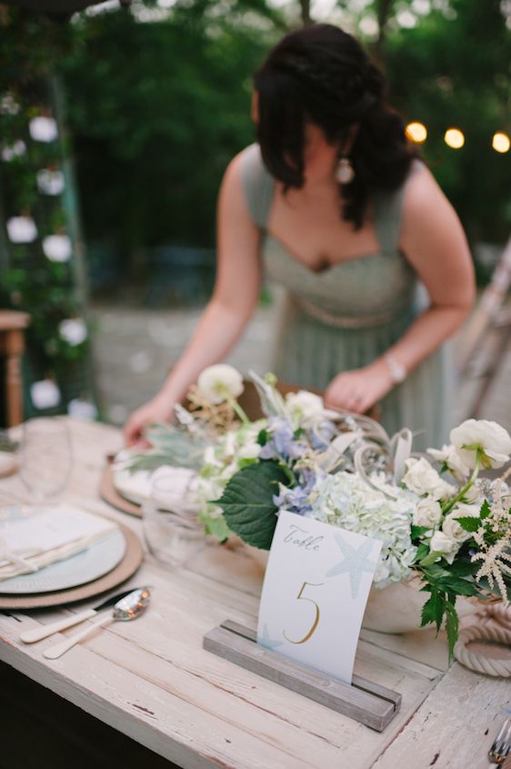 Coastal Chic Wedding Inspiration - www.theperfectpalette.com - Styled by The Perfect Palette, photos by Lauren Rae Photography, floral design by Bre Garvin of Juli Vaughn Designs