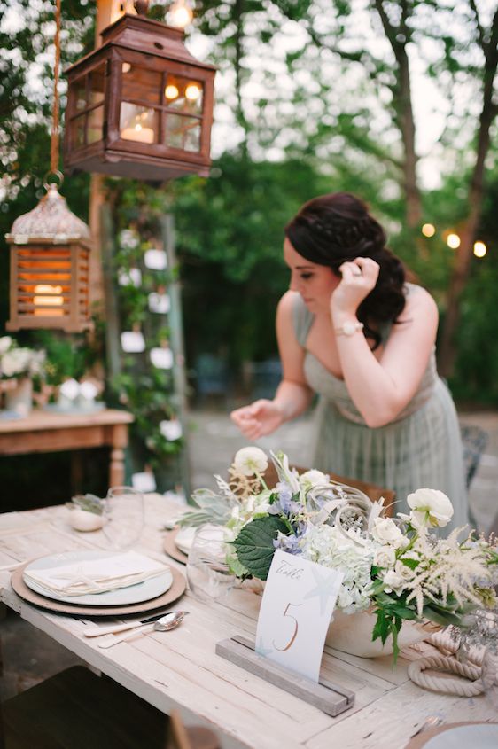 Coastal Chic Wedding Inspiration - www.theperfectpalette.com - Styled by The Perfect Palette, photos by Lauren Rae Photography, floral design by Bre Garvin of Juli Vaughn Designs