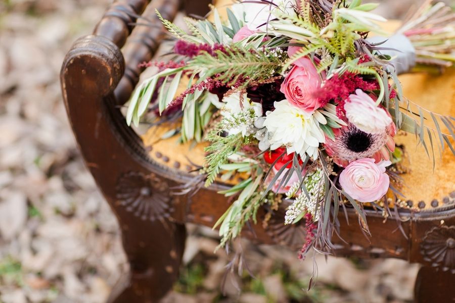 Modern Boho Glam Wedding Editorial - www.theperfectpalette.com - Jessica Sparks Photography, Flower Power Productions, Two Be Wed