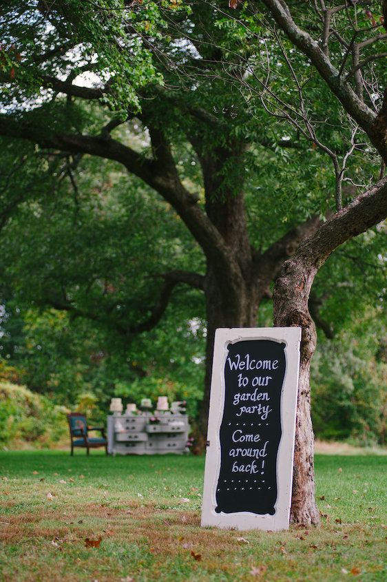 Eclectic Meets Vintage Wedding Inspiration - www.theperfectpalette.com - Belle Grey Events, Sarah Harper Photography