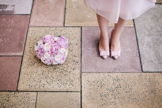 Real Wedding with Modern and Traditional Details - www.theperfectpalette.com - Hilary Cam Photography Sydney