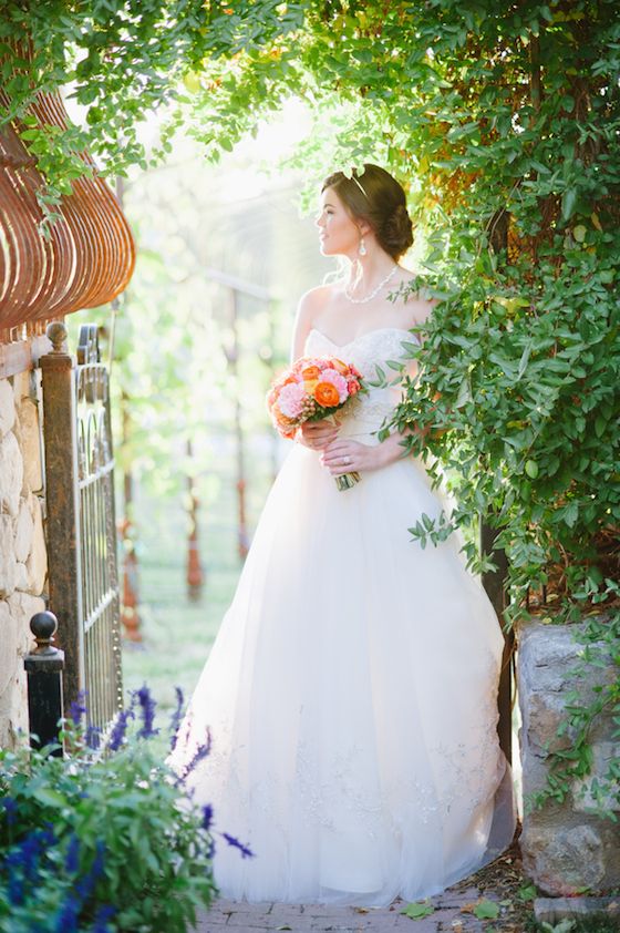  Beautiful Bridal Portrait Session - www.theperfectpalette.com - Jessie Alexis Photography