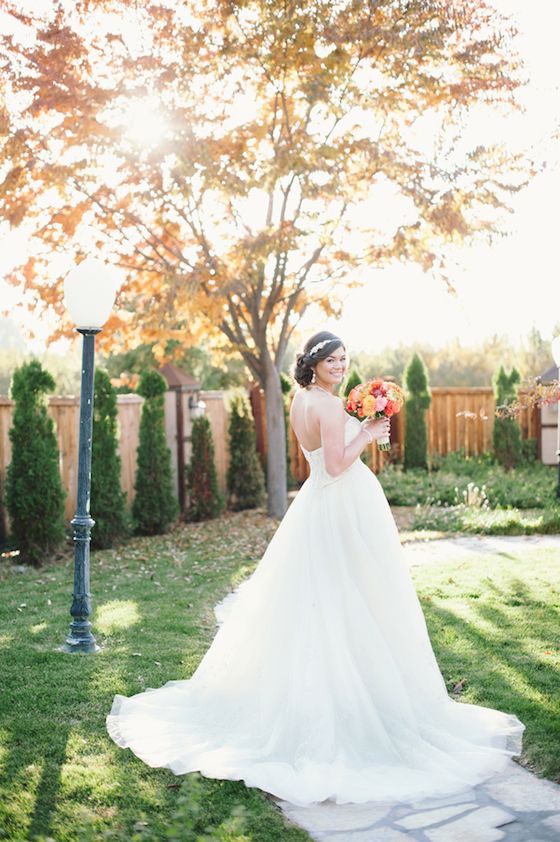  Beautiful Bridal Portrait Session - www.theperfectpalette.com - Jessie Alexis Photography