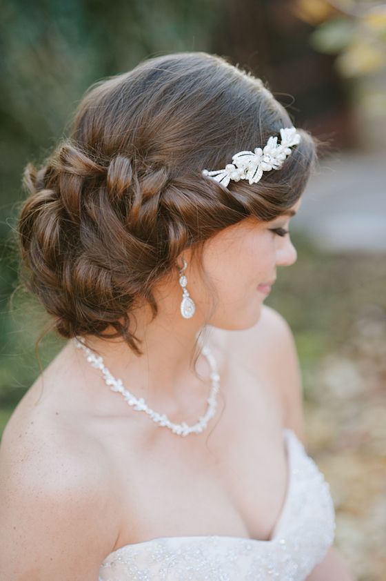  Beautiful Bridal Portrait Session - www.theperfectpalette.com - Jessie Alexis Photography