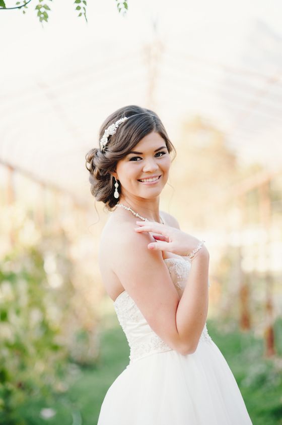  Beautiful Bridal Portrait Session - www.theperfectpalette.com - Jessie Alexis Photography