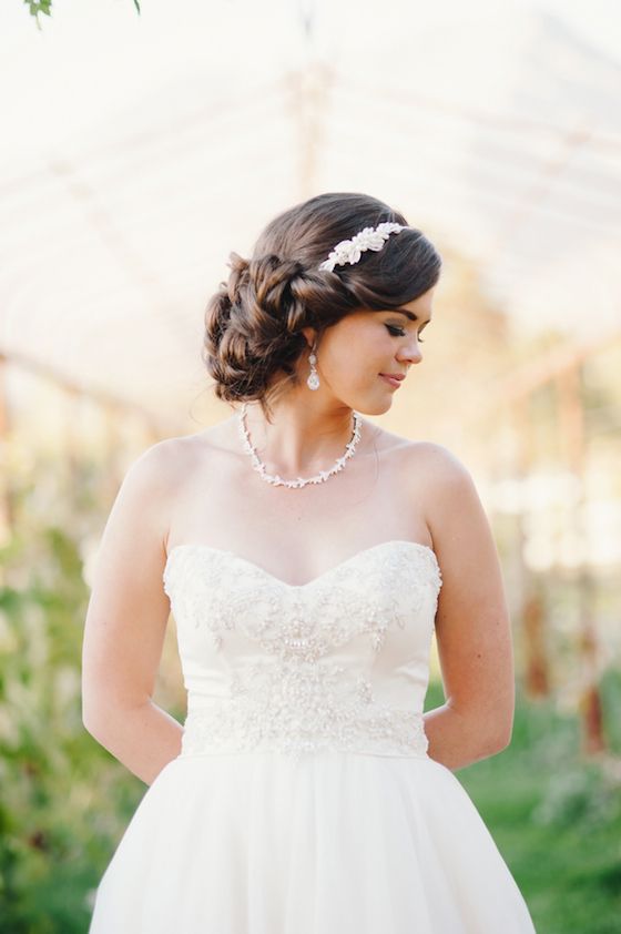  Beautiful Bridal Portrait Session - www.theperfectpalette.com - Jessie Alexis Photography