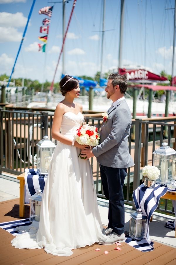 Tropical St. Pete Beach Wedding - www.theperfectpalette.com - Color Ideas for Weddings + Parties