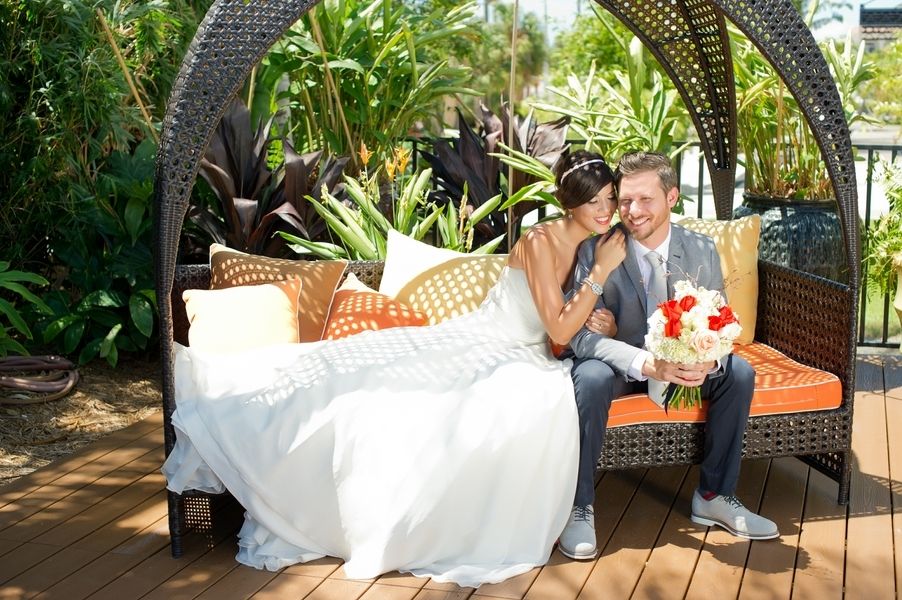 Tropical St. Pete Beach Wedding - www.theperfectpalette.com - Color Ideas for Weddings + Parties