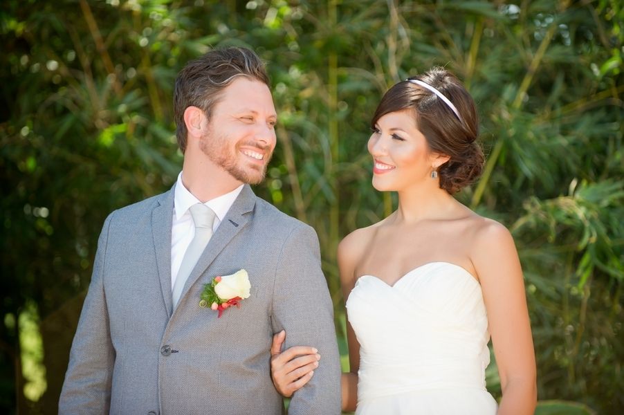 Tropical St. Pete Beach Wedding - www.theperfectpalette.com - Color Ideas for Weddings + Parties