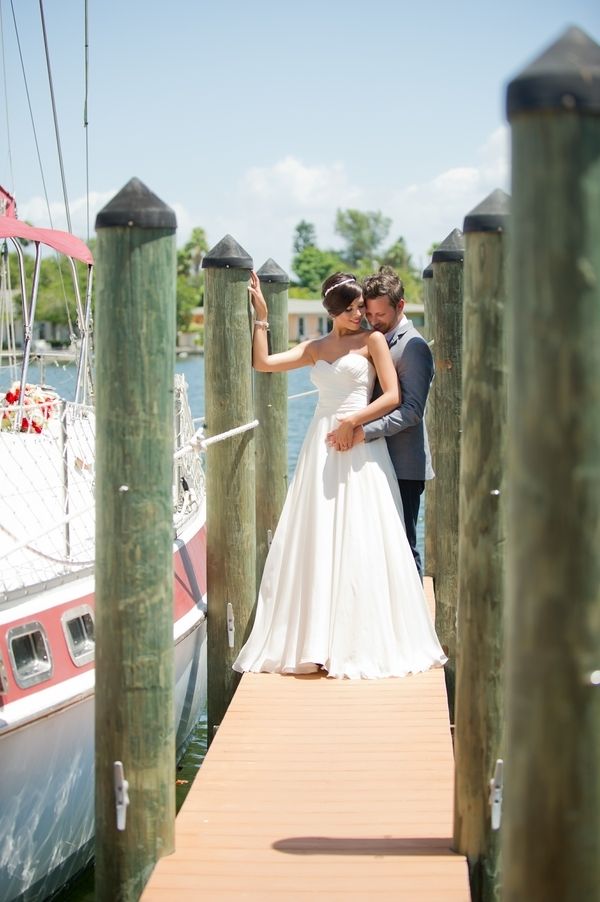 Tropical St. Pete Beach Wedding - www.theperfectpalette.com - Color Ideas for Weddings + Parties