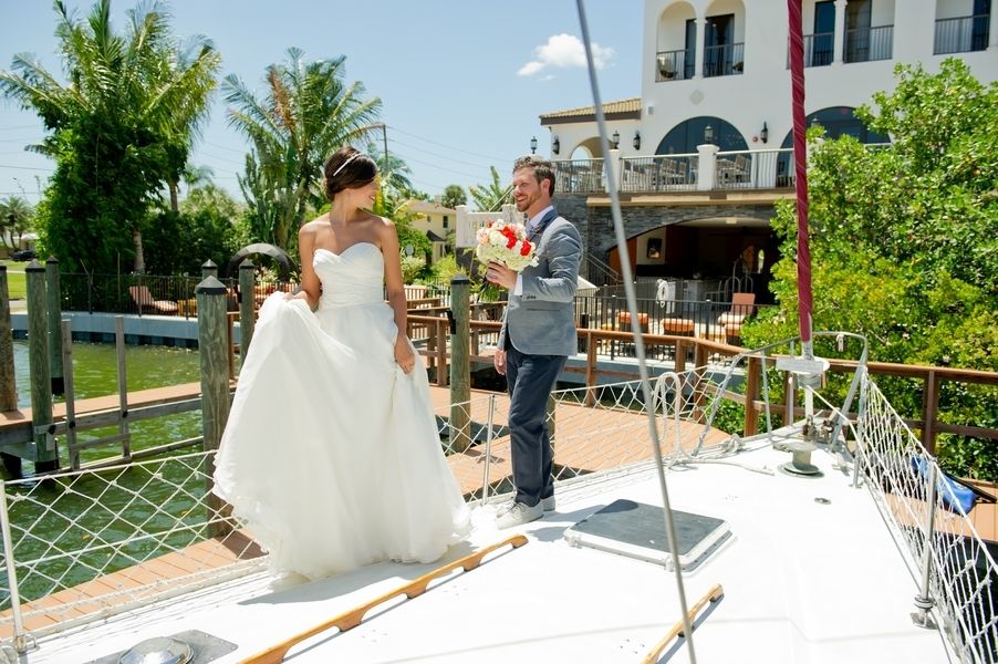 Tropical St. Pete Beach Wedding - www.theperfectpalette.com - Color Ideas for Weddings + Parties