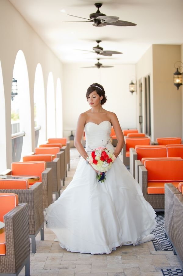 Tropical St. Pete Beach Wedding - www.theperfectpalette.com - Color Ideas for Weddings + Parties