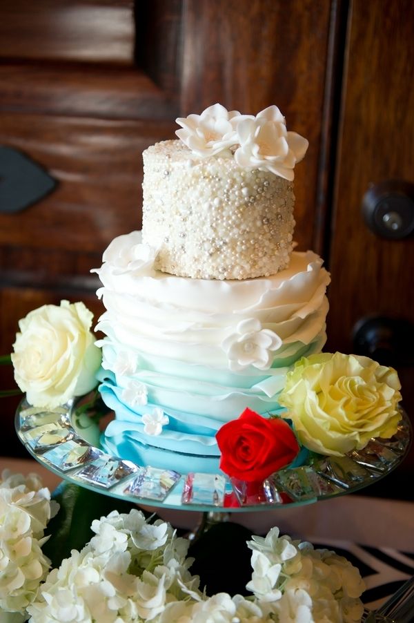 Tropical St. Pete Beach Wedding - www.theperfectpalette.com - Color Ideas for Weddings + Parties