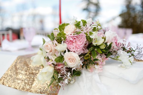 Romantic Valentine's Day Inspired Editorial  - www.theperfectpalette.com - Real Southern Accents, Jenn Finazzo Photography, Whimsical Floral Design