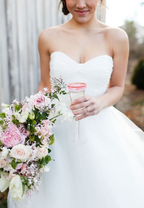 Romantic Valentine's Day Inspired Editorial  - www.theperfectpalette.com - Real Southern Accents, Jenn Finazzo Photography, Whimsical Floral Design