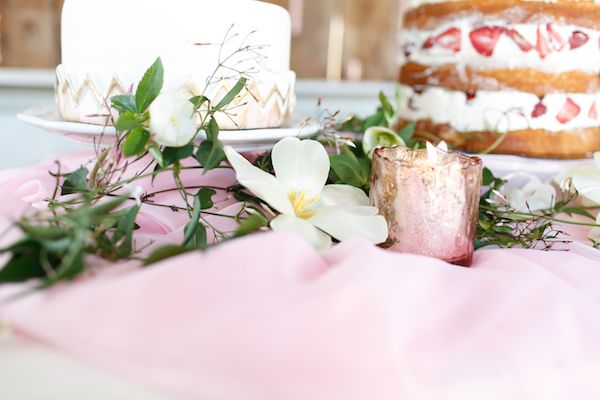 Romantic Valentine's Day Inspired Editorial  - www.theperfectpalette.com - Real Southern Accents, Jenn Finazzo Photography, Whimsical Floral Design