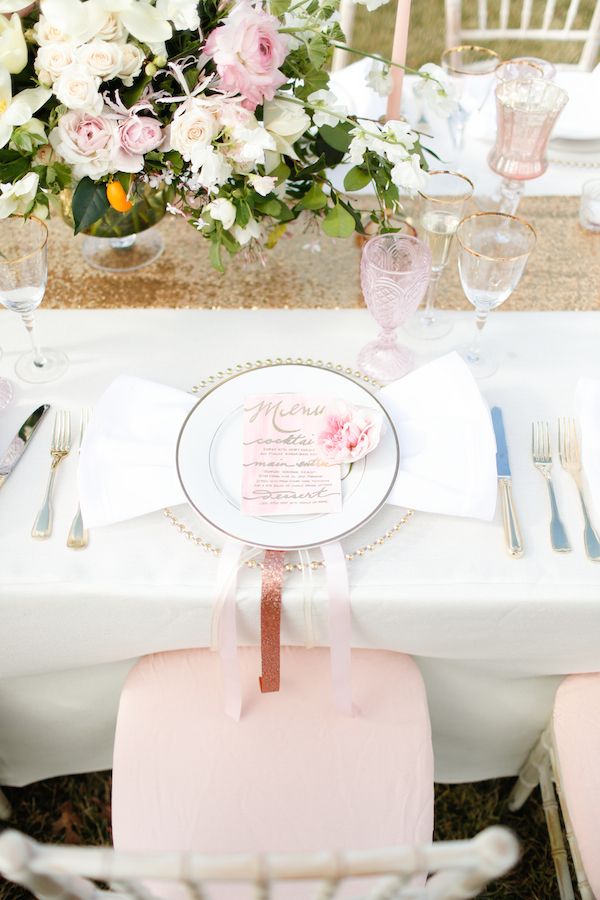 Romantic Valentine's Day Inspired Editorial  - www.theperfectpalette.com - Real Southern Accents, Jenn Finazzo Photography, Whimsical Floral Design